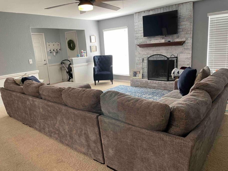 Large Open Space For Family Fun! Amarillo Extérieur photo